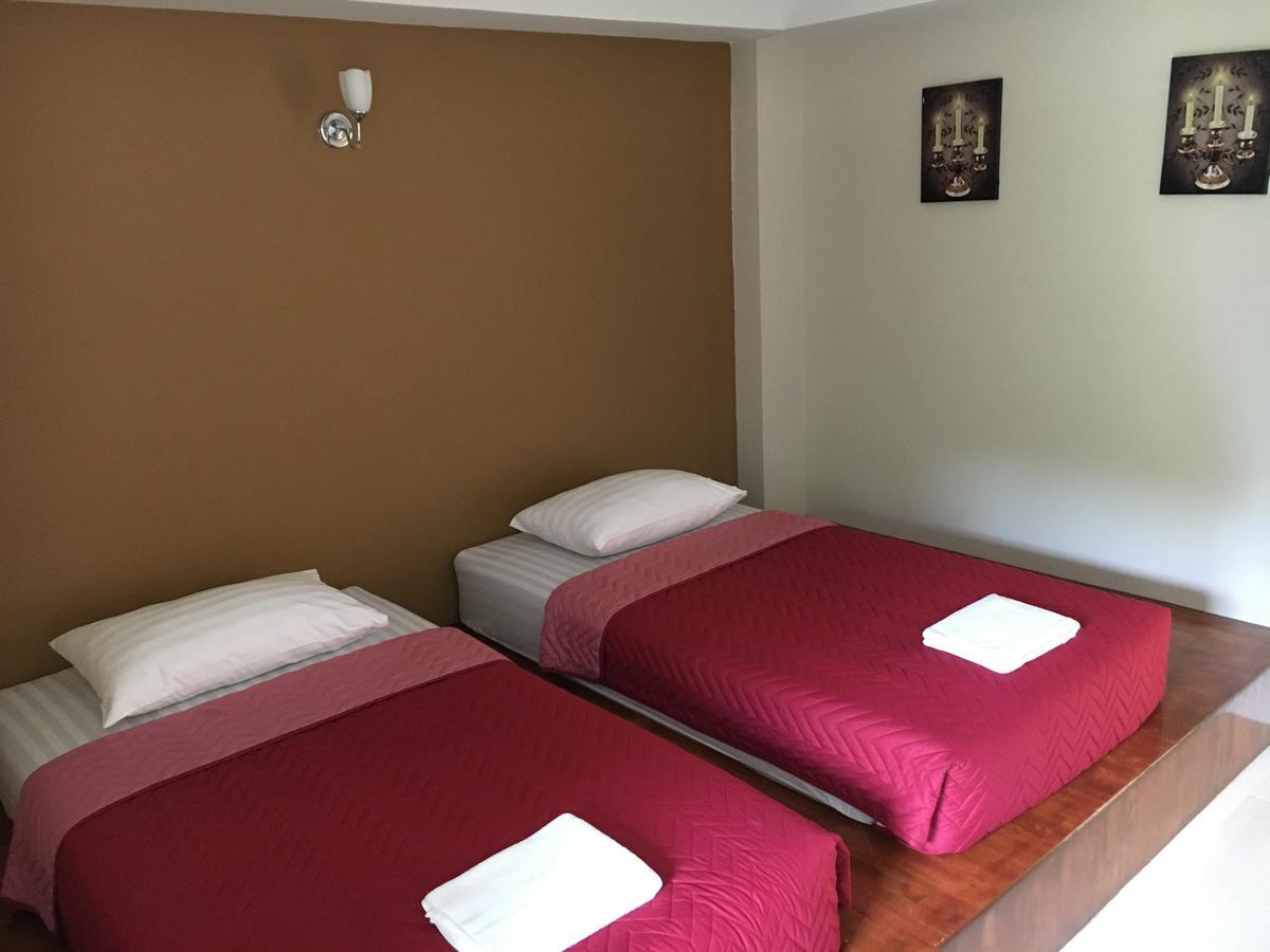 Bed & Breakfast Yellow House Rayong 3*