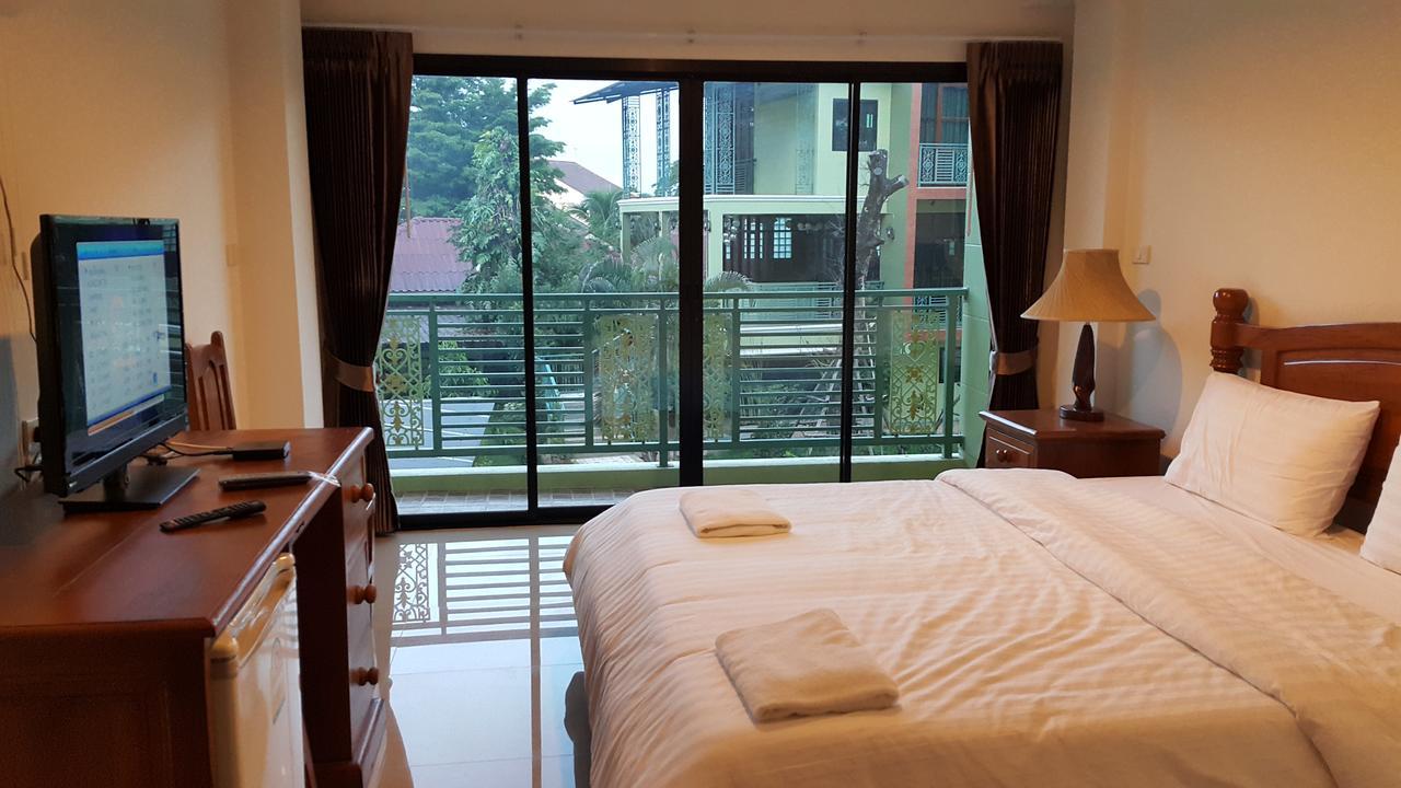 Hotel Garden Corner & 3*