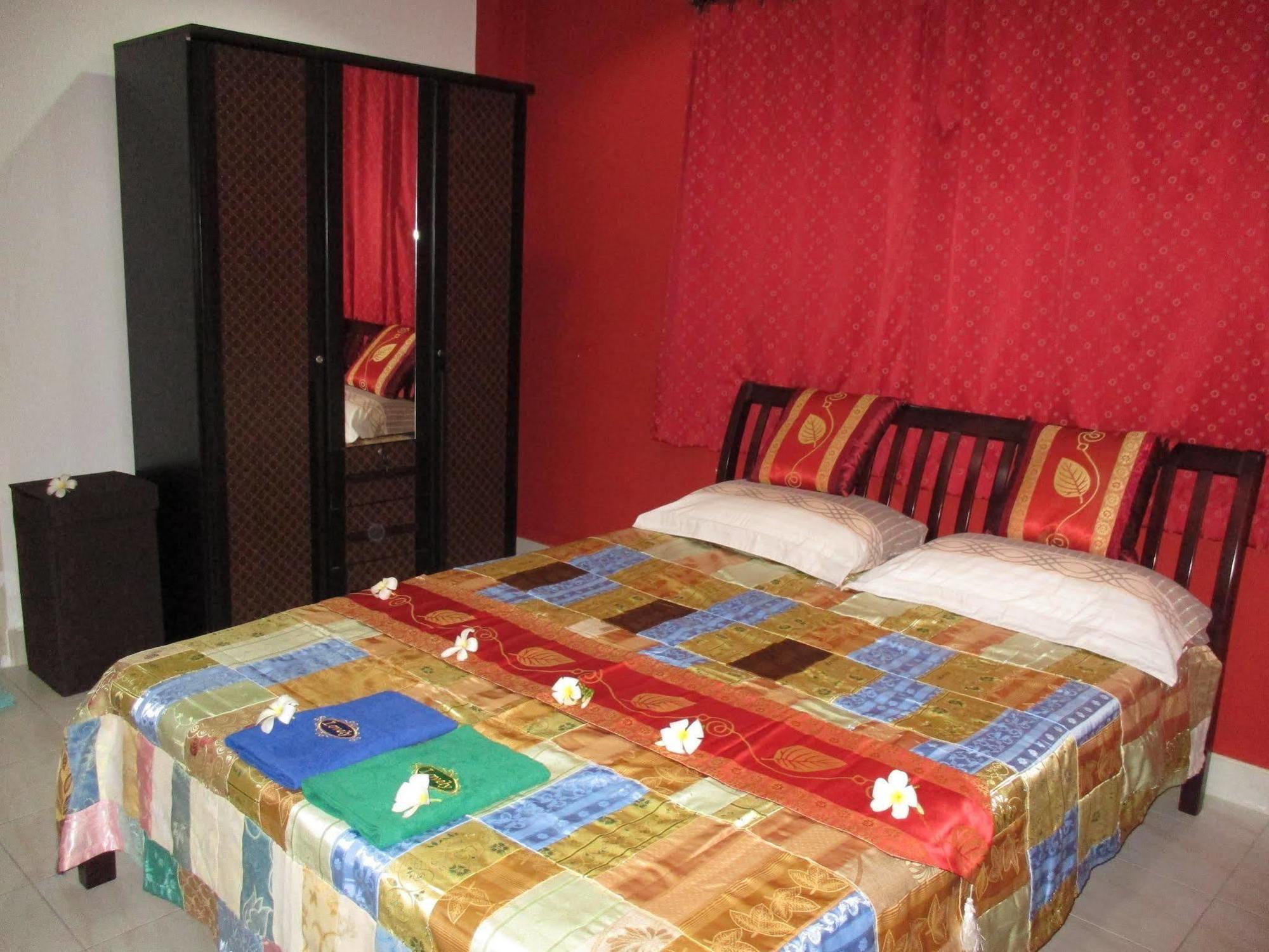 Hotel Sawasdee Phuket 2*