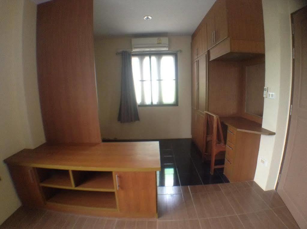 Guest house Sweet Honey Pranburi 3*
