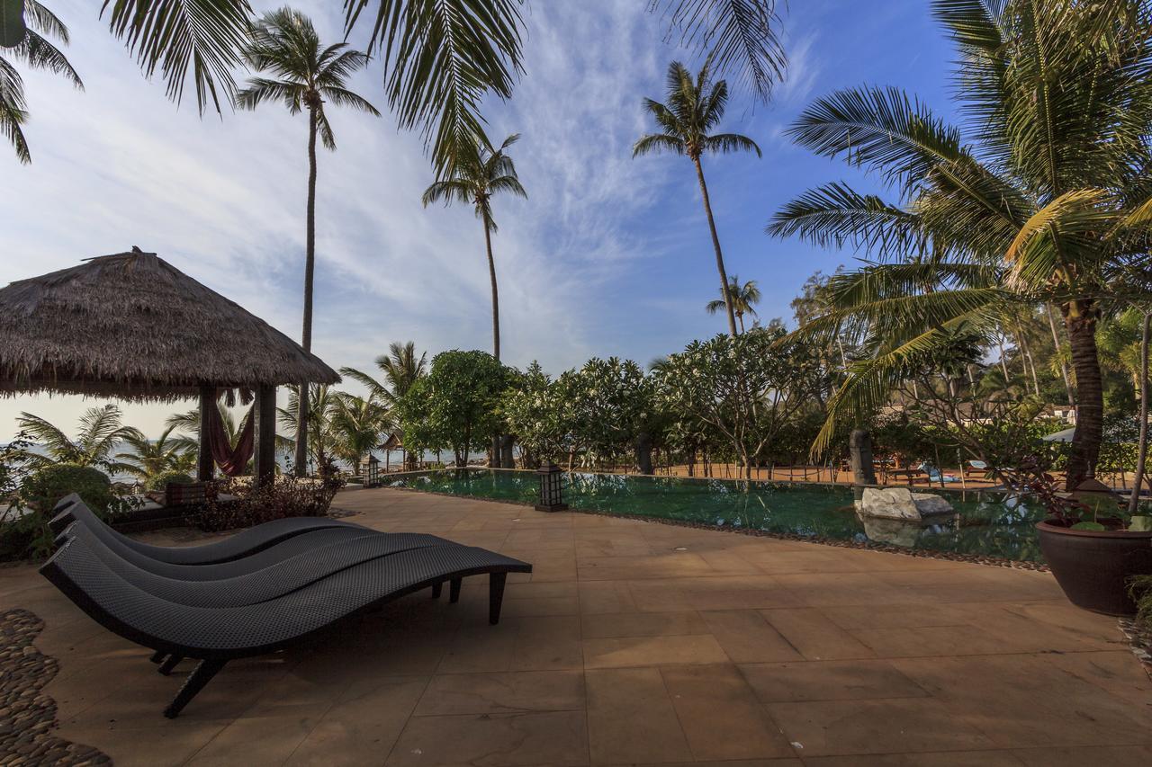 Villa Malee Beach Villas *