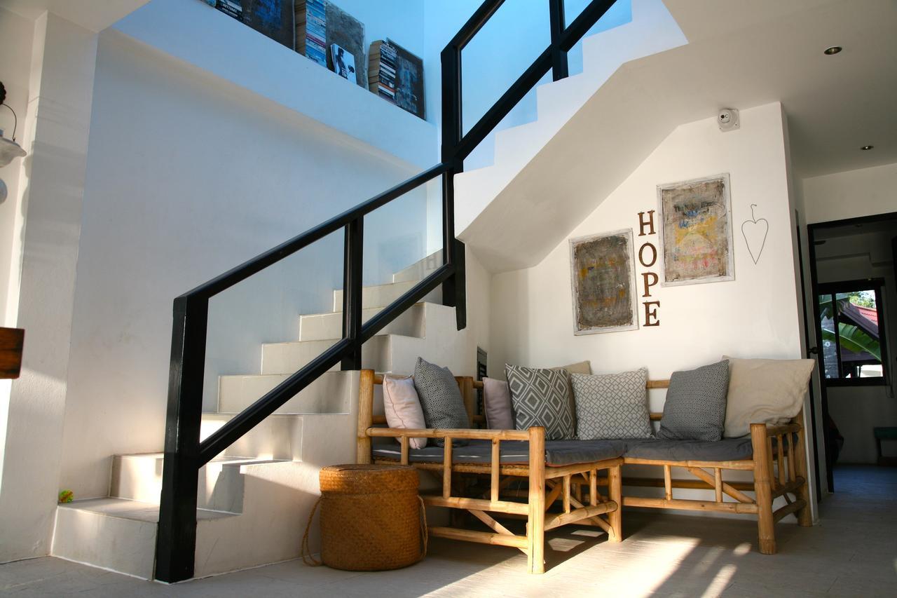 Villa Malee Beach Villas *