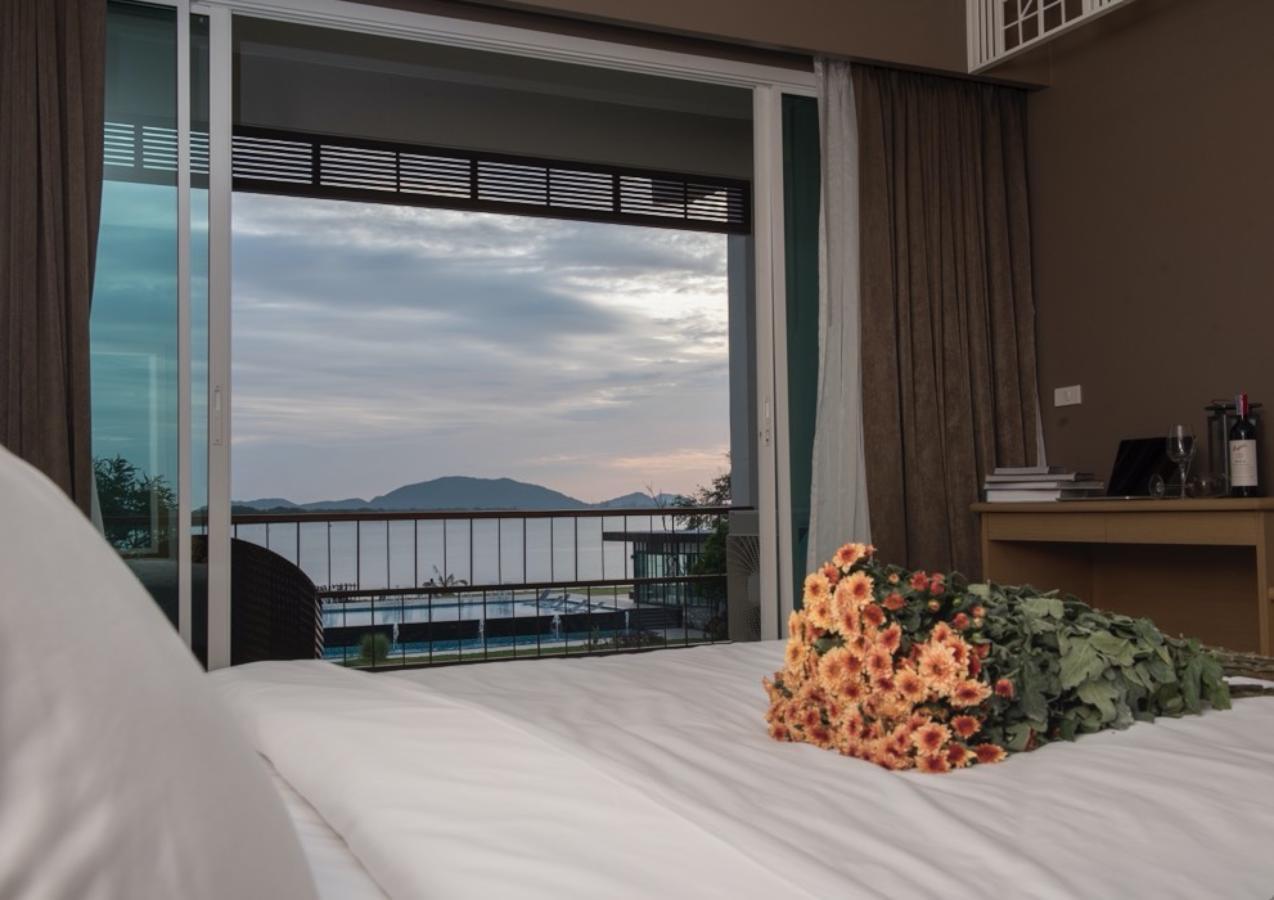 Hotel Baan Rim Ao 4*