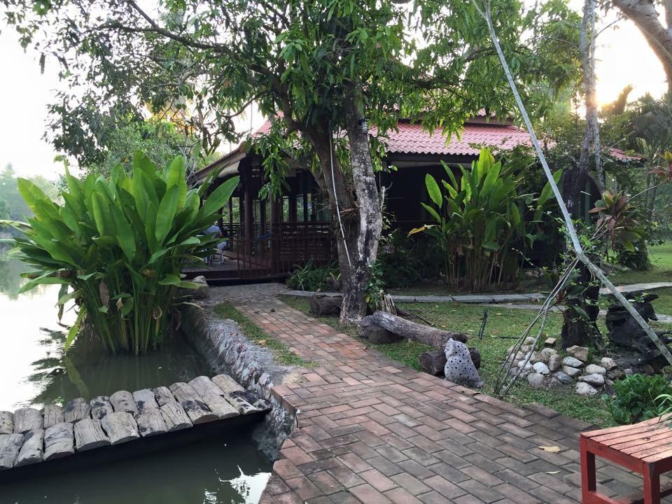 Baansuanleelawadee 3* Amphawa