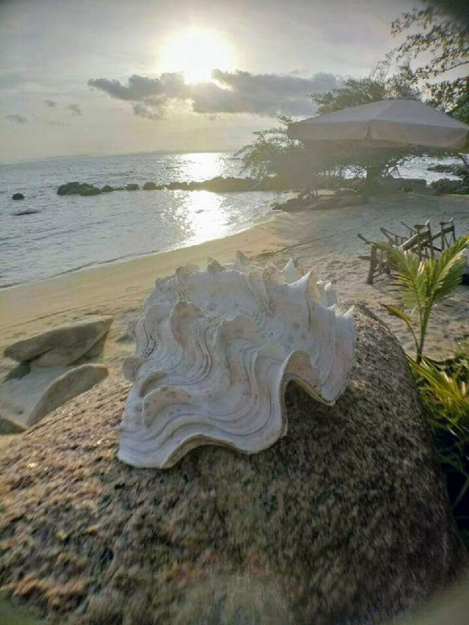 Mantakiri Island 3*