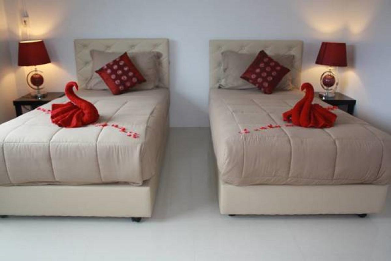 Noppharat & Backpacker Hostel
