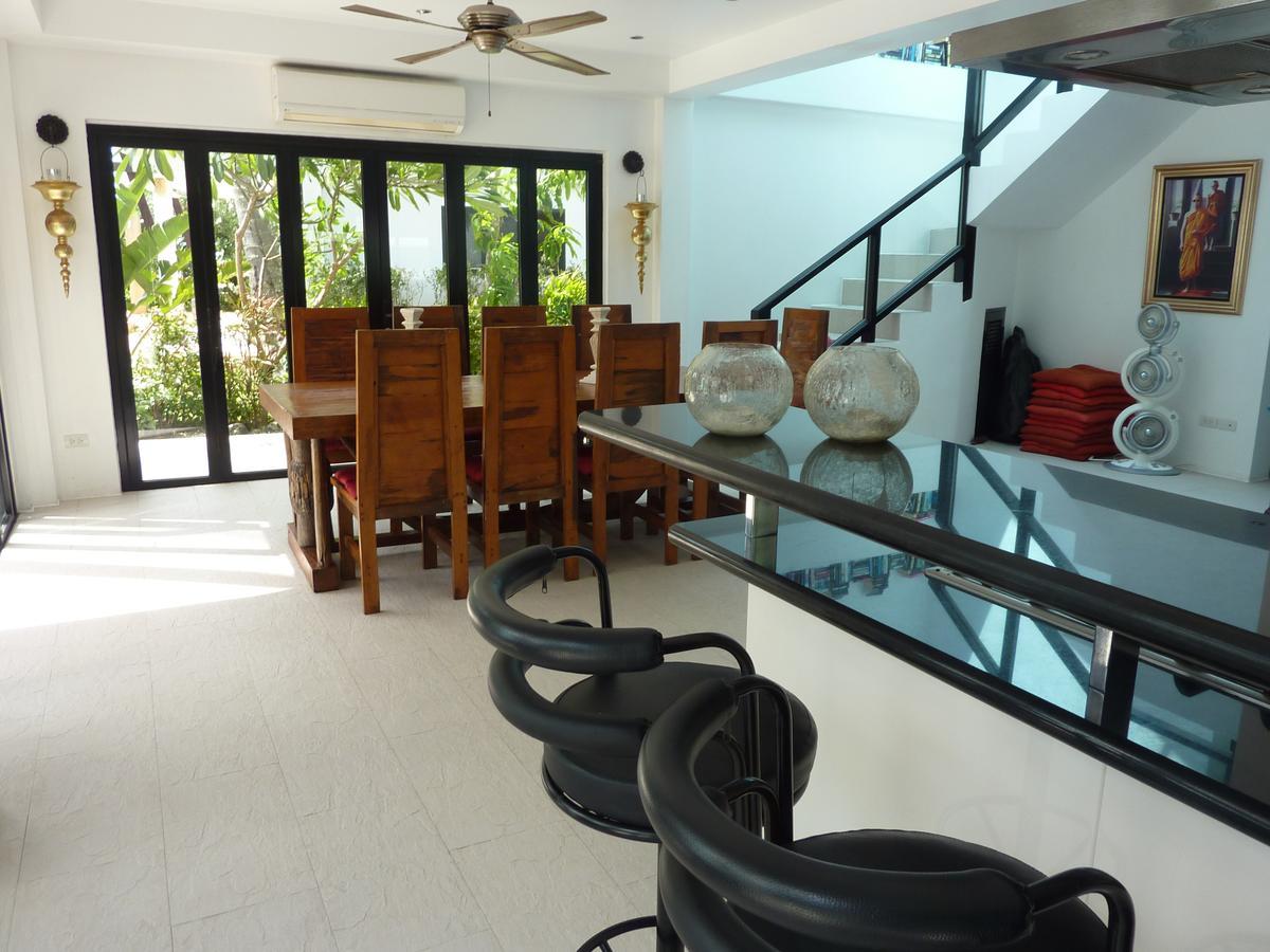 Villa Malee Beach Villas *