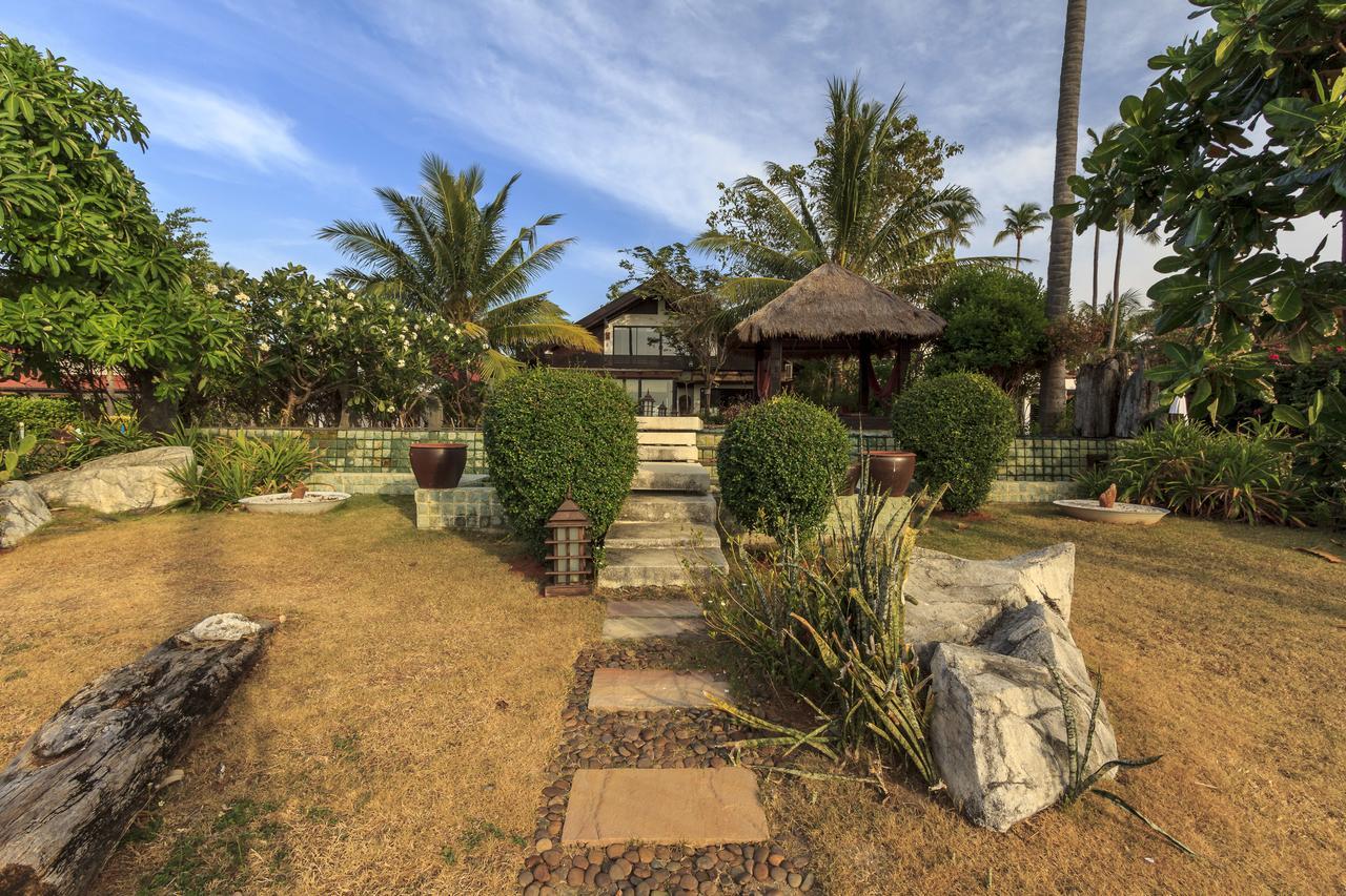 Villa Malee Beach Villas *
