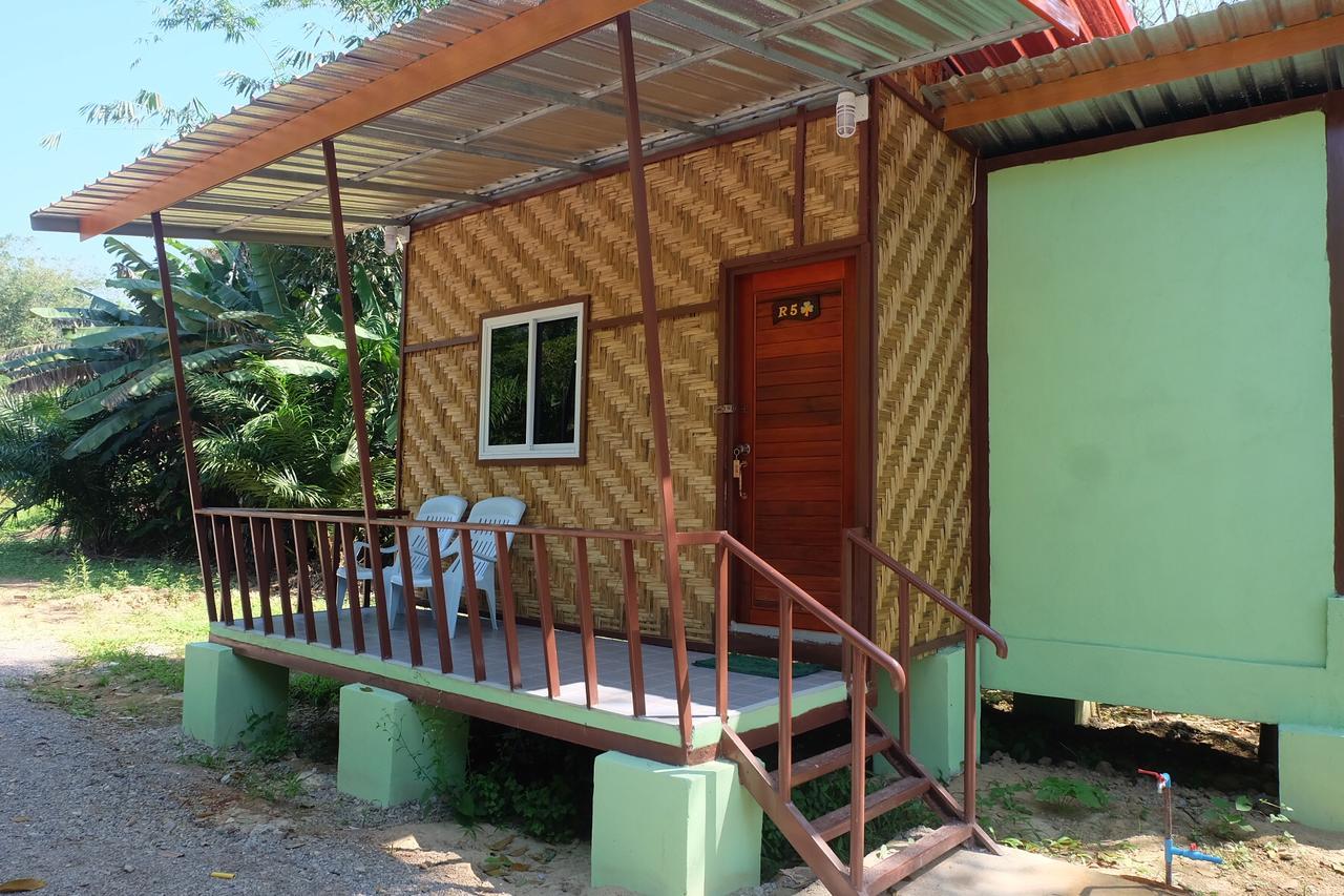 Resort Khaosok Bamboo Huts