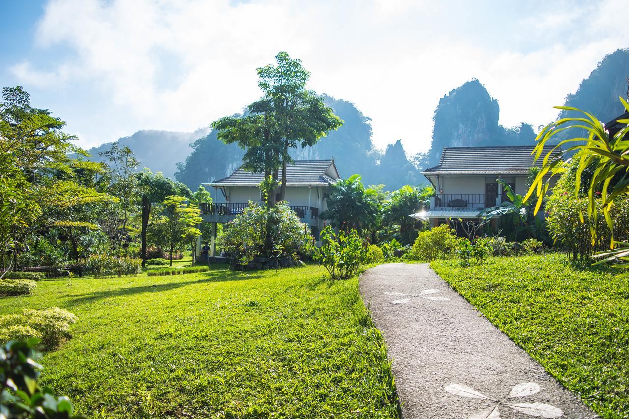 Montania Lifestyle Resort Khao Sok National Park