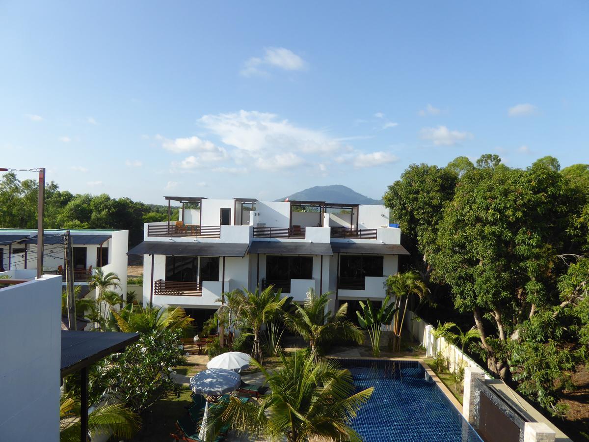 Resort Oasis Garden & Pool At Vip