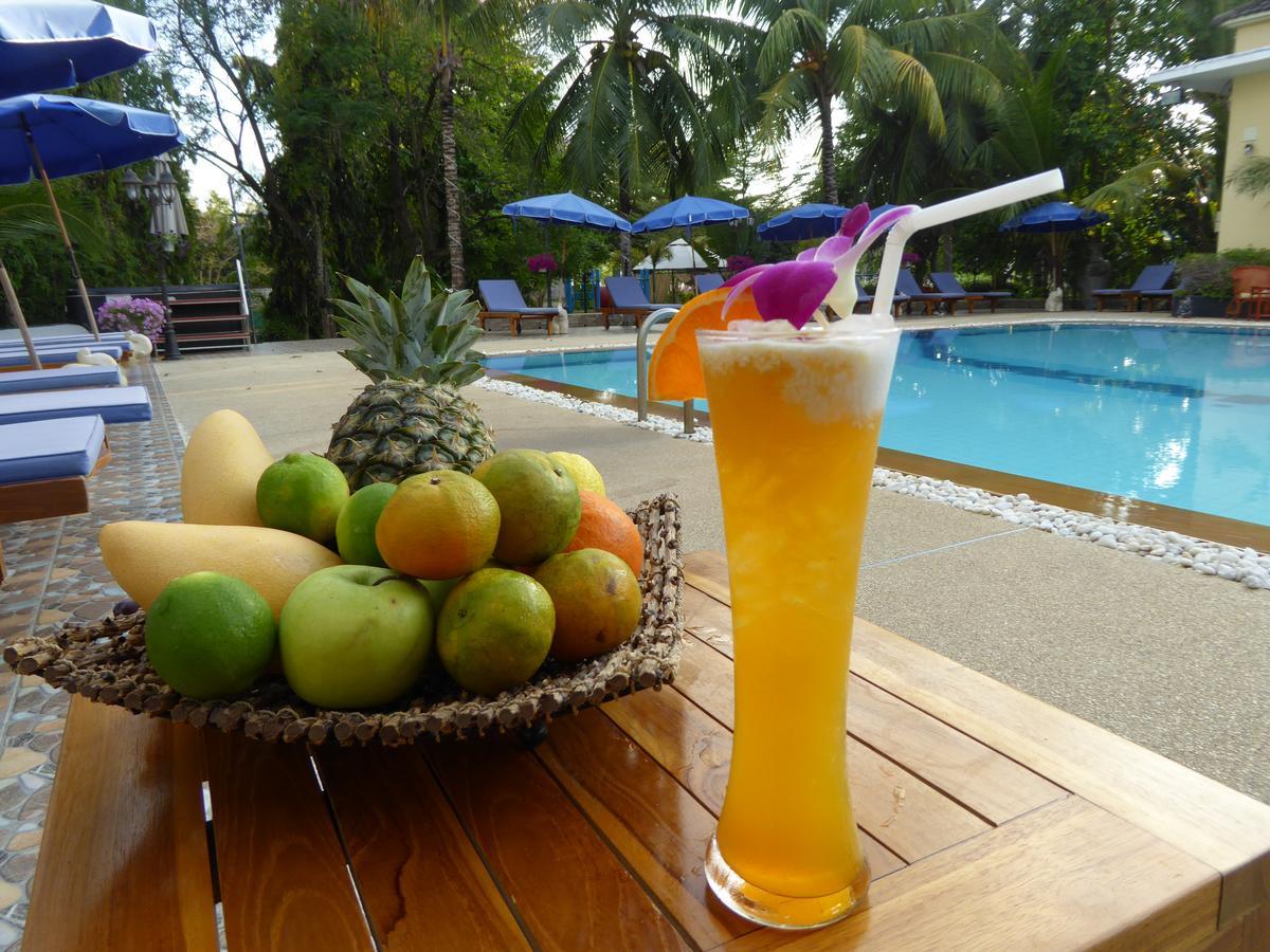 Oasis Garden & Pool At Vip Resort
