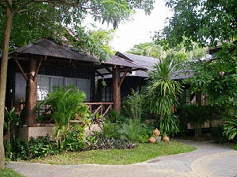 Baan Klang Aow Holiday park 3*