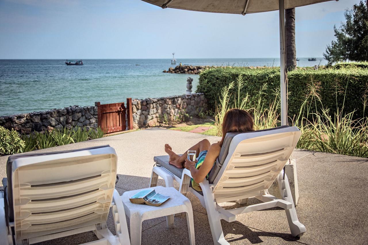 Holiday home Absolute Beachfront Ban Huai Yang