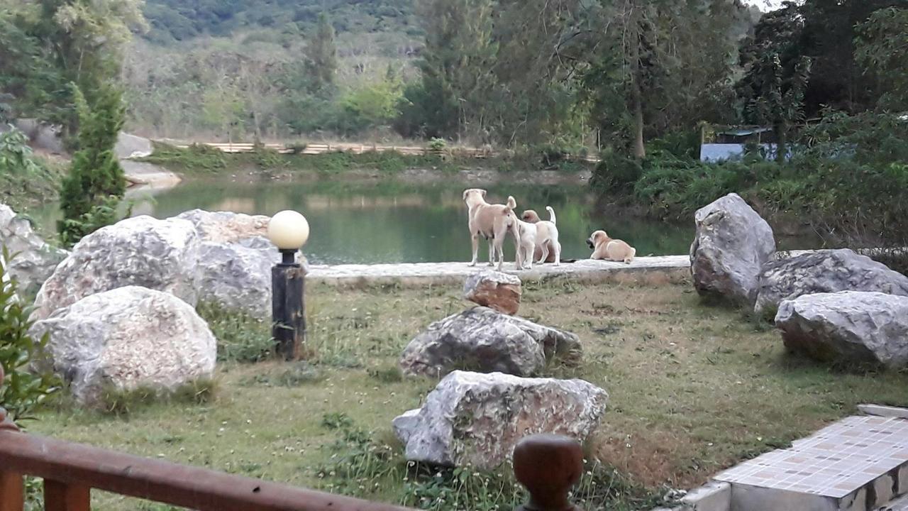 Baanraisooksangchan Resort
