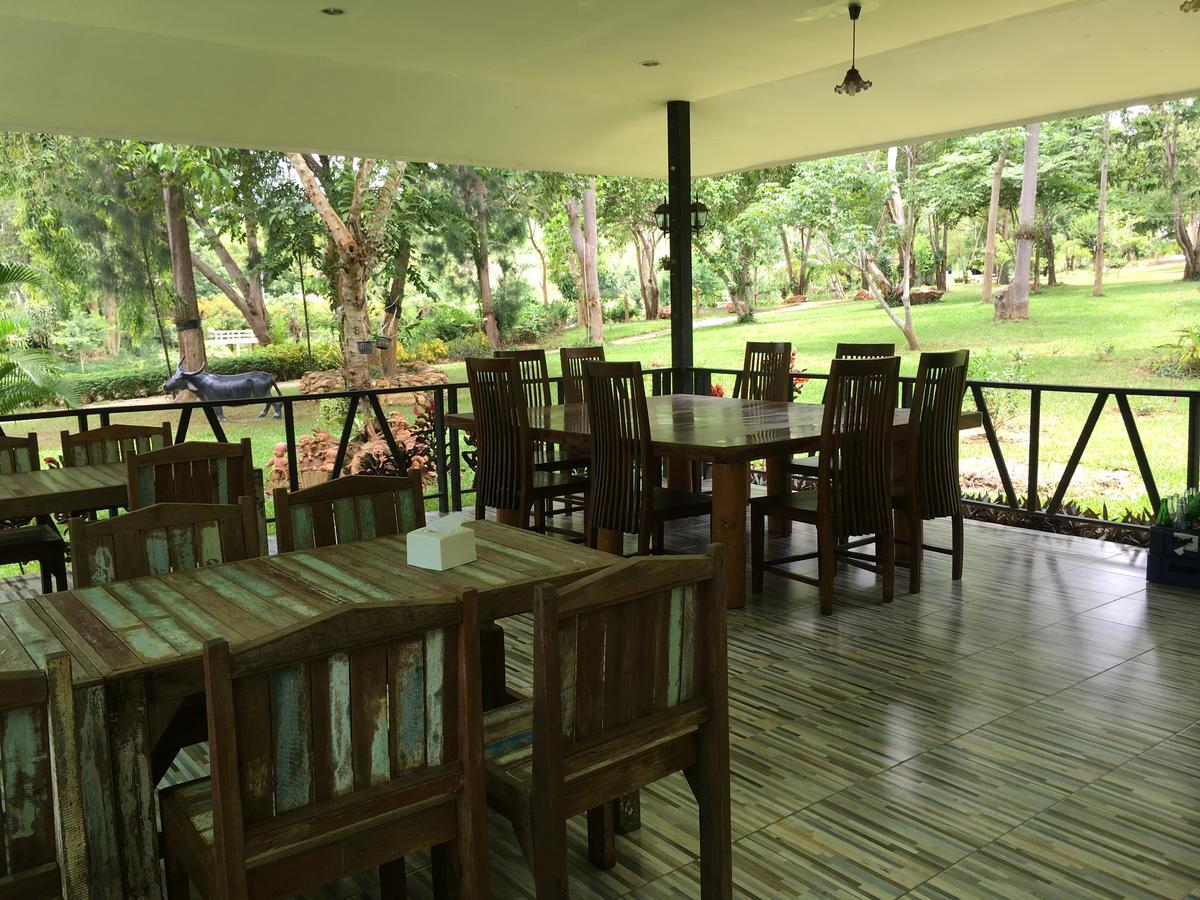 Baanraisooksangchan Resort 3*