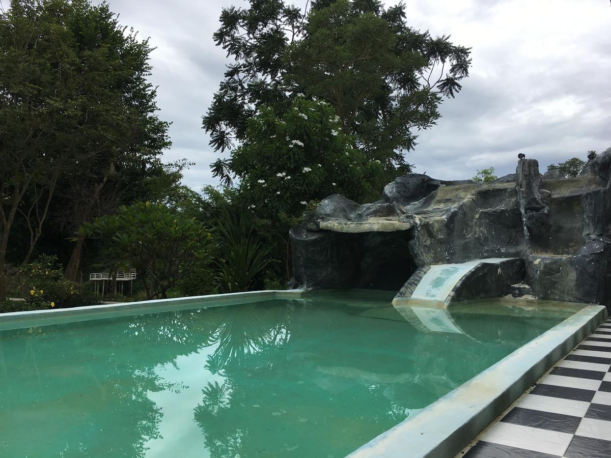 Baanraisooksangchan Resort 3*