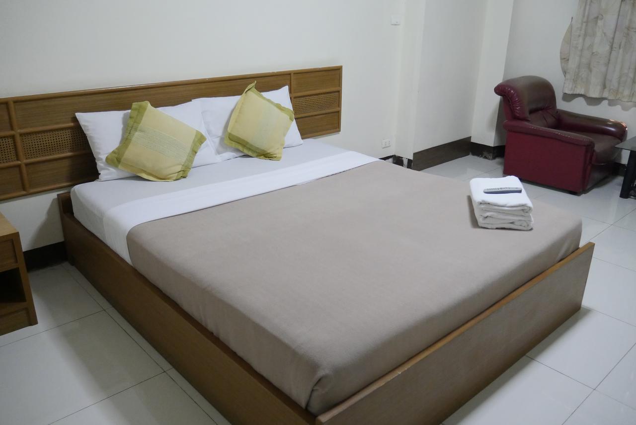 Michael Inn 2*