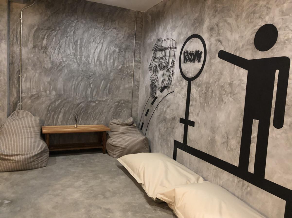 Hostel Blackjack Bar And