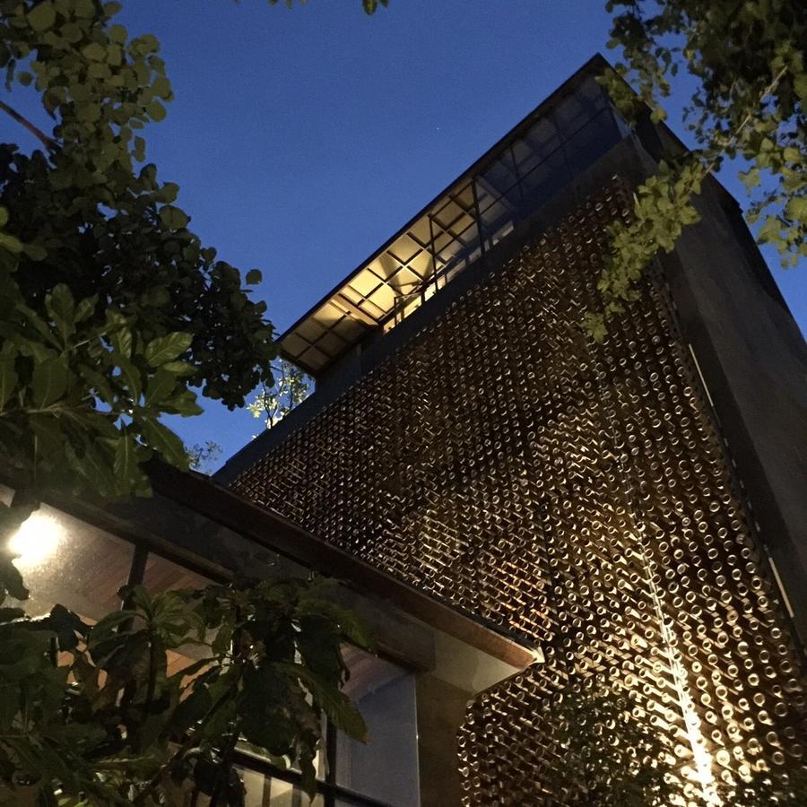 Inchantreedoopool Hotel