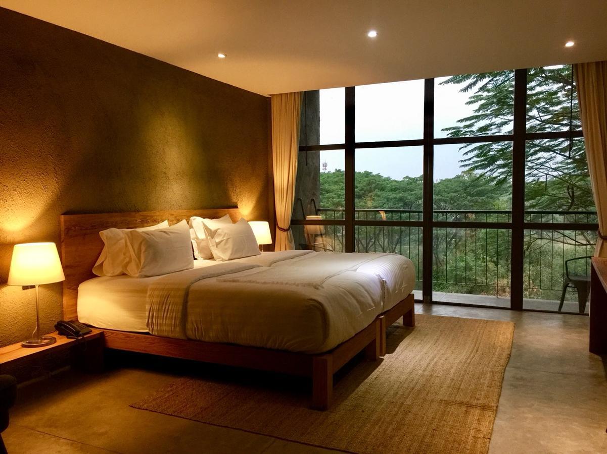 Inchantreedoopool Hotel Kanchanaburi