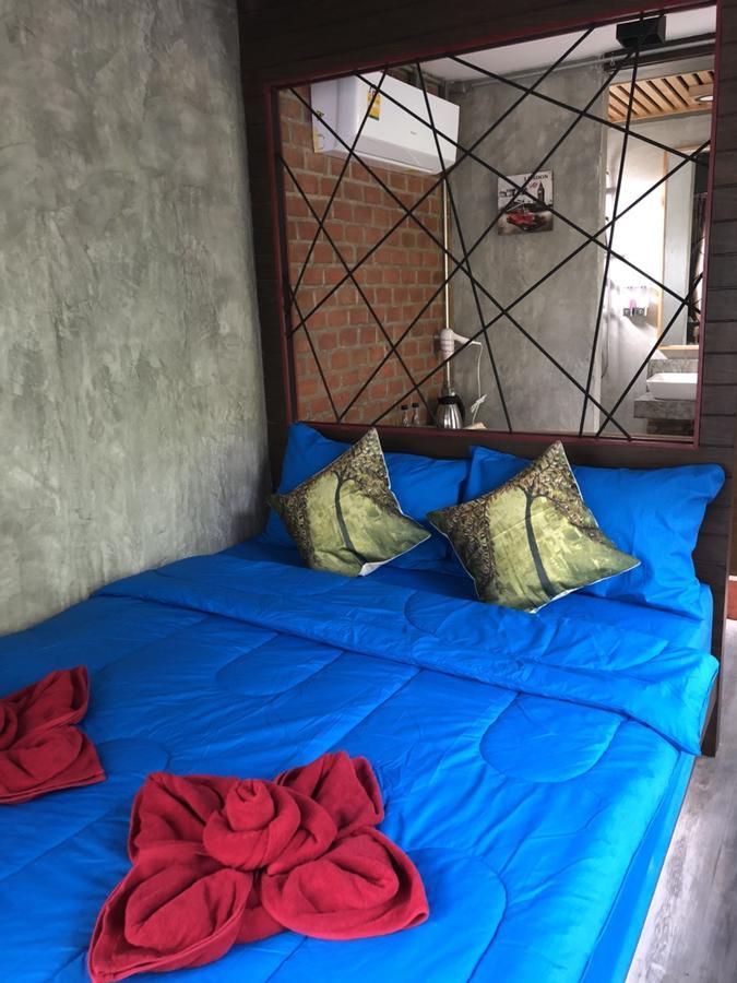 Baan Rom Talay Made' 2* Koh Samet