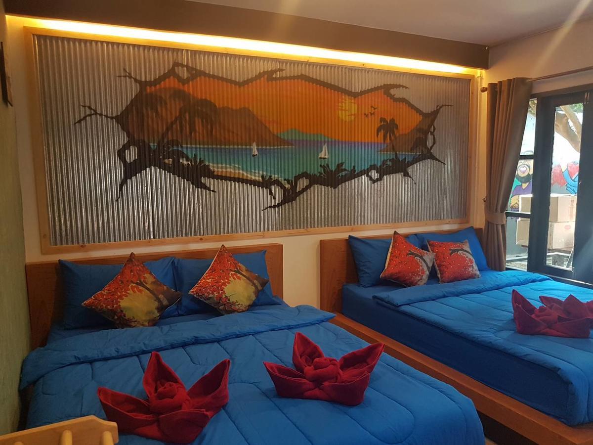 Baan Rom Talay Made'
