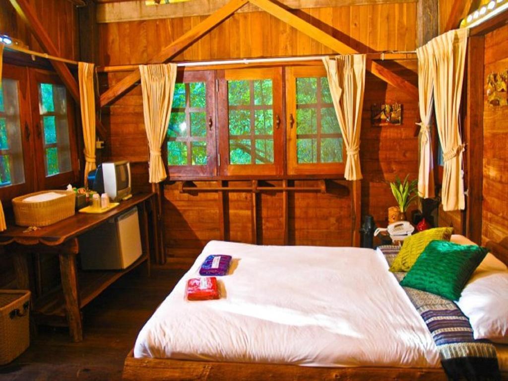 Momchailai Forest Retreat Resort 2*