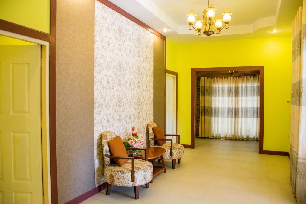 Phalaburi Resort 3*