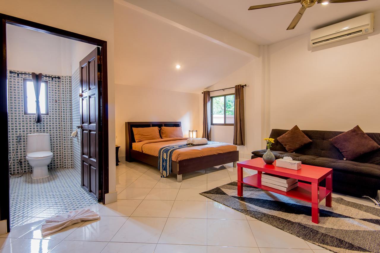 Resort Tananza & Phuket Nai Harn