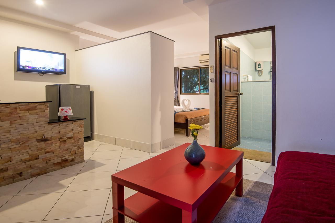 Resort Tananza & Phuket Nai Harn