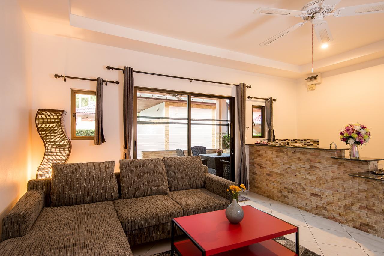 Tananza & Phuket 3*