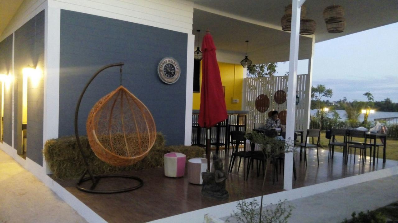 Bluemoon Riverside Phibun Mangsahan