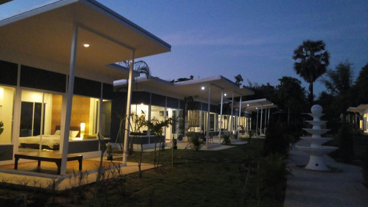 Bluemoon Riverside Resort 3*