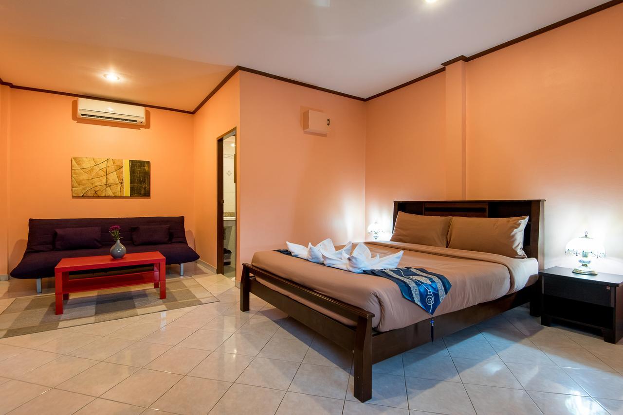 Resort Tananza & Phuket Nai Harn