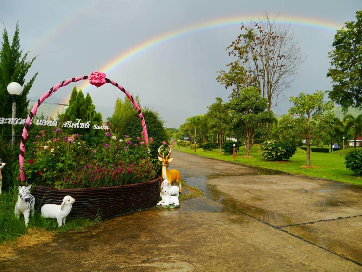 Tanaosri & Creekside Resort Suan Phueng