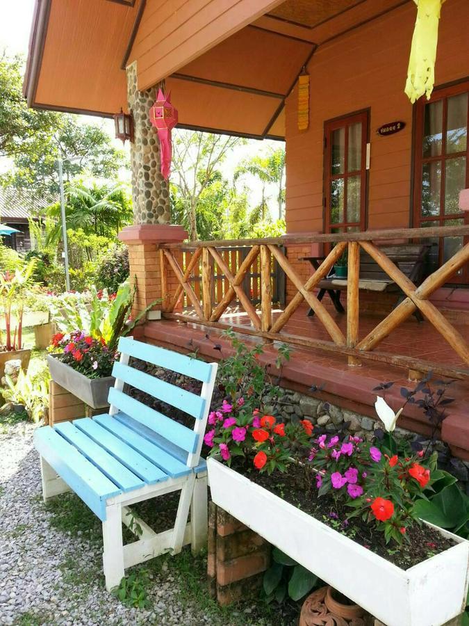 Maesai Doi View Chalet *
