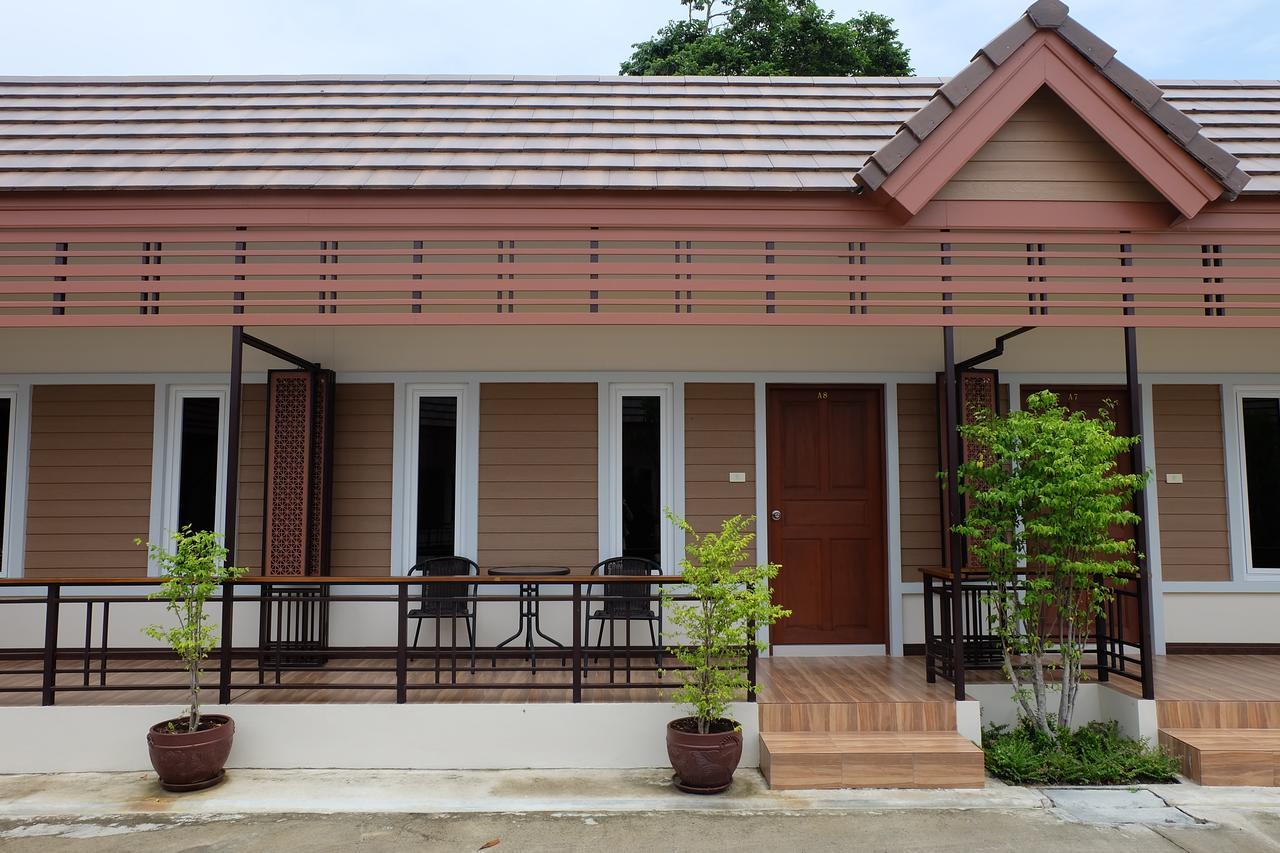Resort Baan Por Pla *