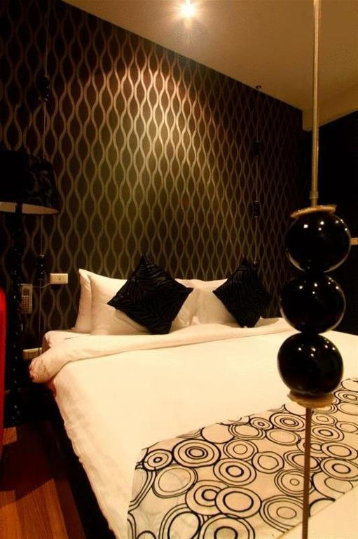 Glitz Hotel