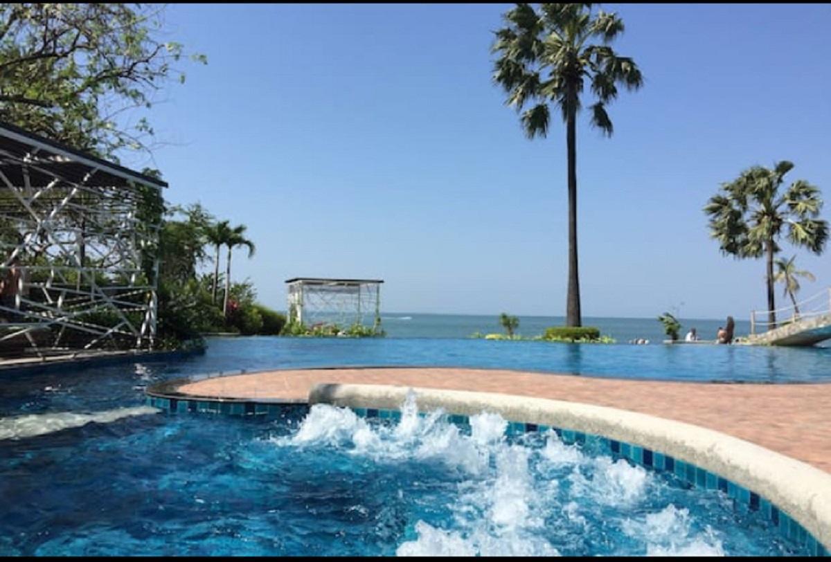 The Palm Wongamat Apartment *