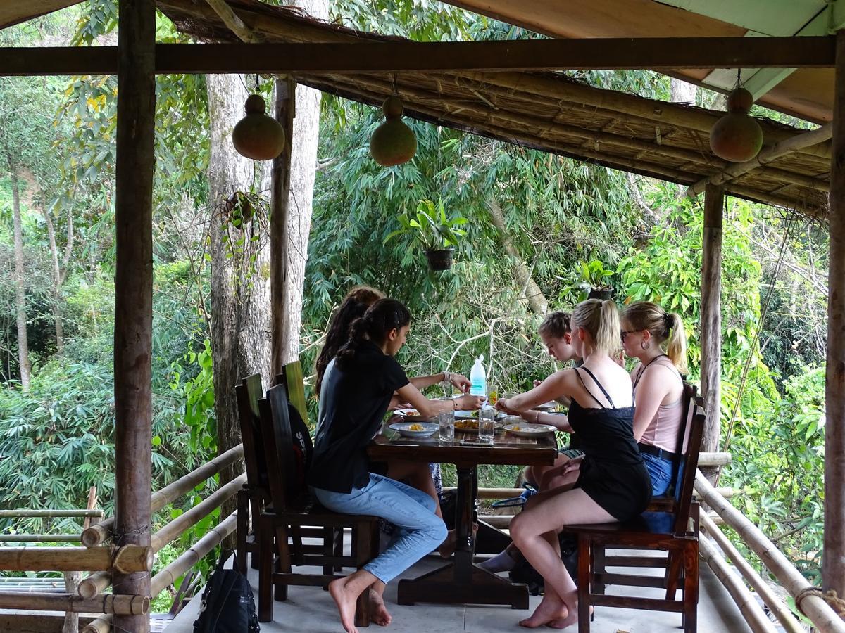 Homestay Hill Tribe Art House *