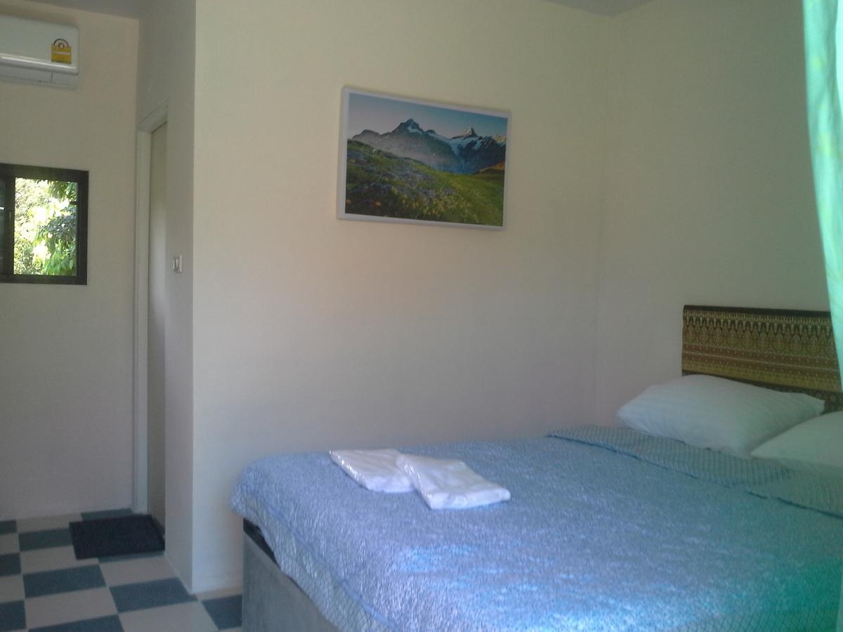 Bed & Breakfast New Season Khanom