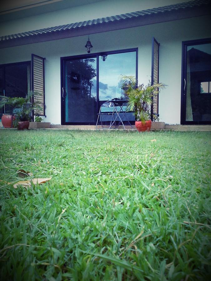 Bed & Breakfast New Season
