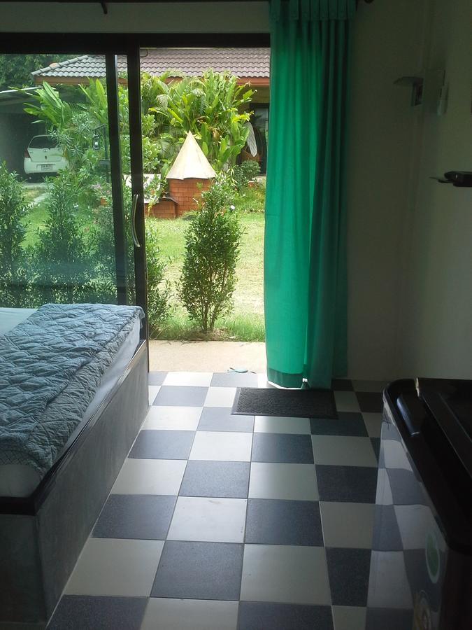 Bed & Breakfast New Season Khanom