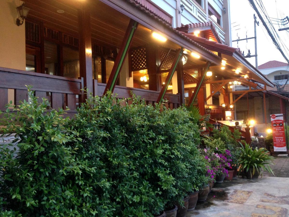 Riverfront Hotel