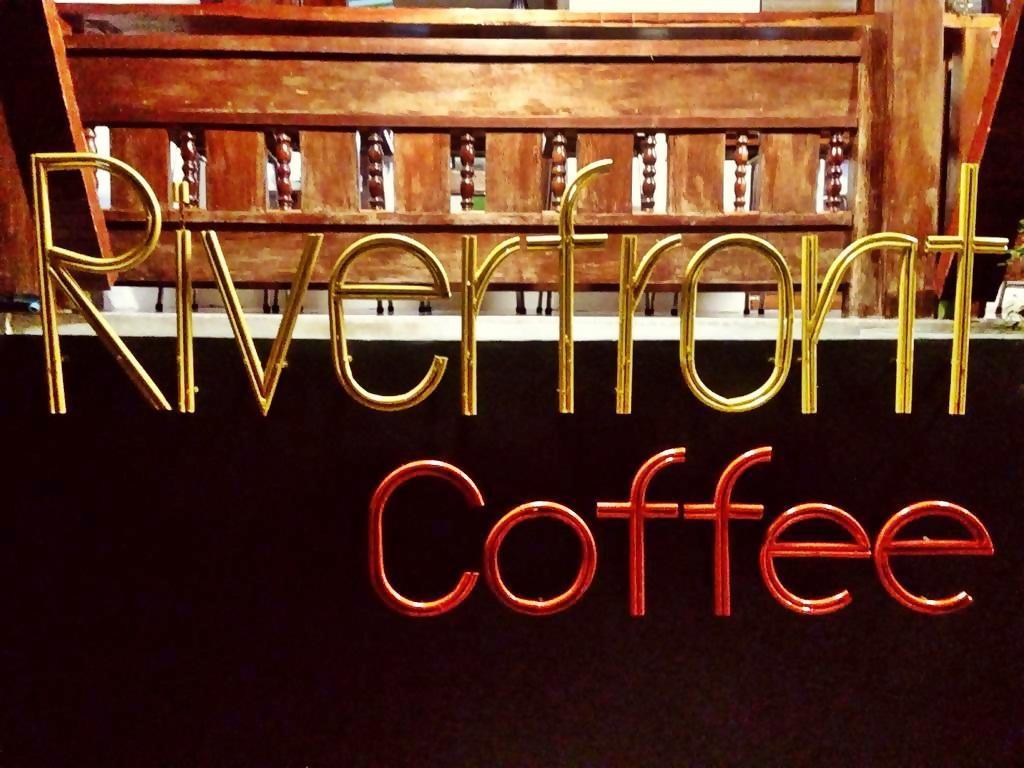 Riverfront Hotel Mukdahan