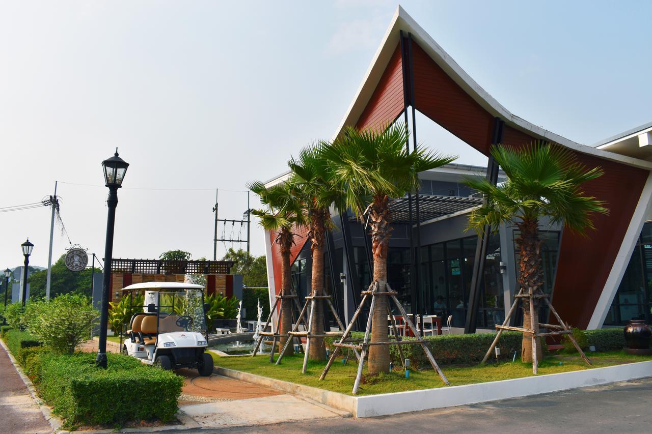 Saint Tropez Resort Chao Lao Beach