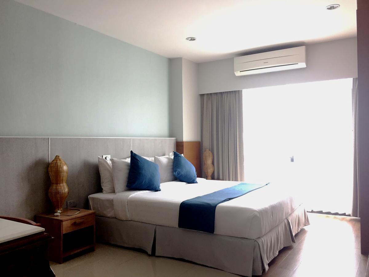 Hotel Crystal Jade 3*