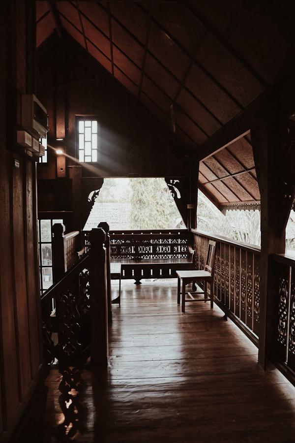 Crossroads House 2*
