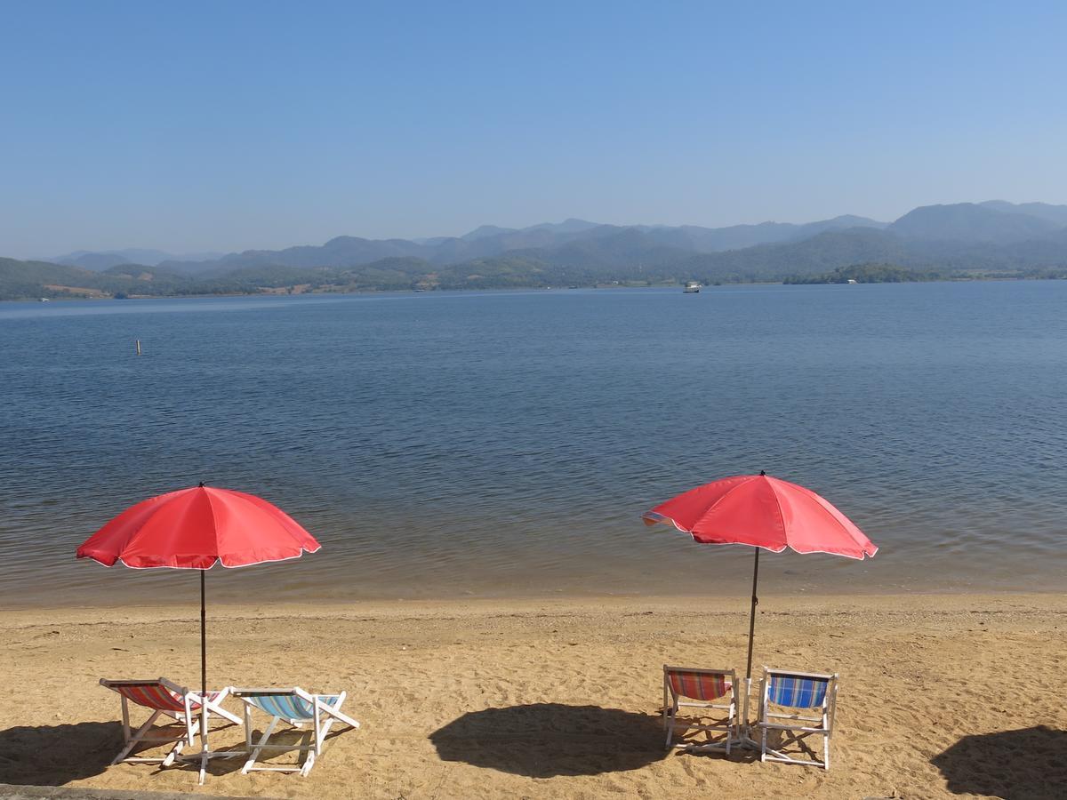 Resort Green River Hill Si Sawat